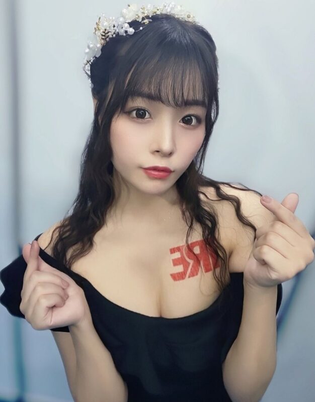 八木奈奈